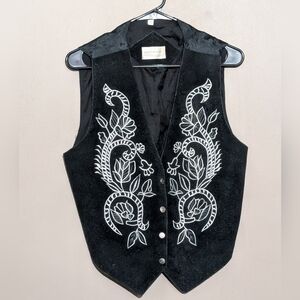 American Flirt Vintage Embroidered Vest, Size: Medium, Color:Black&White